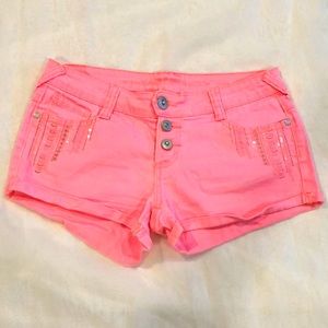 Vanity 3 button Pink shorts size 28